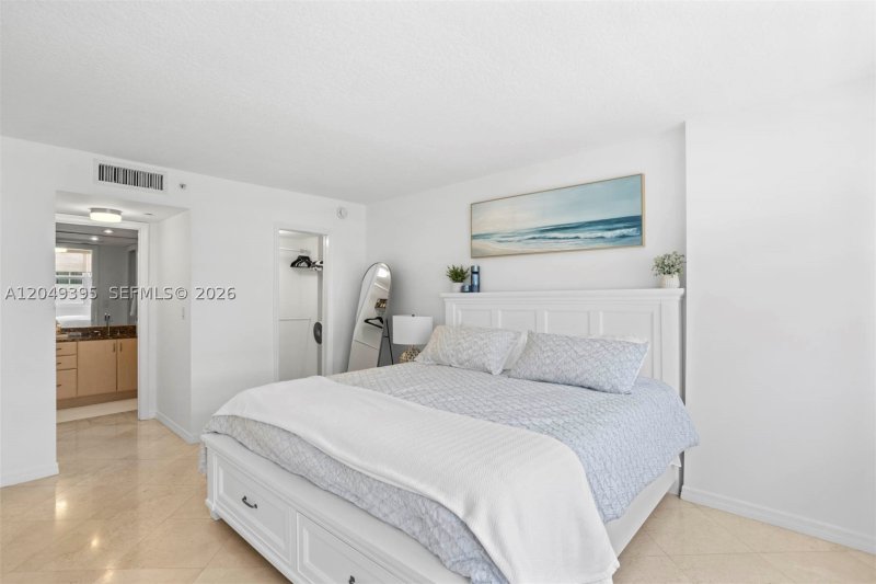 Alquiler de apartamento en The Collins Condo 1512