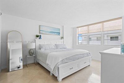 Aluguel de apartamento no The Collins Condo 1512