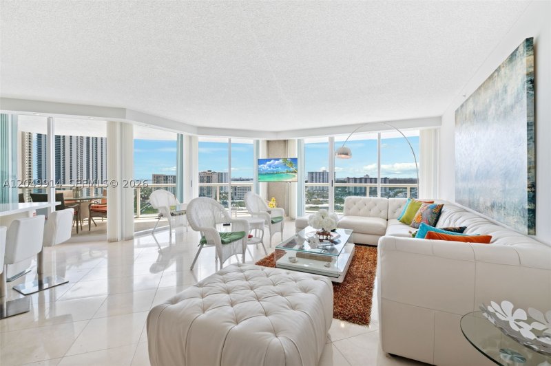 Apartment for rent at Oceania 4 1644