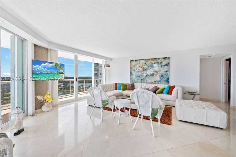 Apartment for rent at Oceania 4 1644