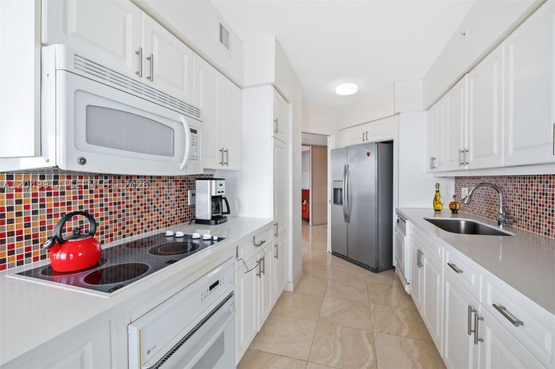 Apartment for rent at Oceania 4 1644