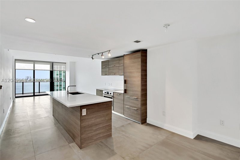 Apartment for rent at Paraiso Bay Miami 1903