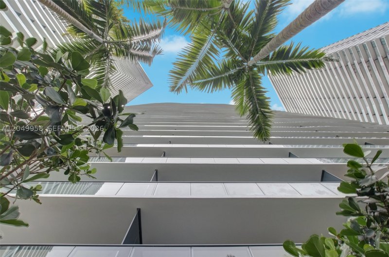 Apartment for rent at Paraiso Bay Miami 1903
