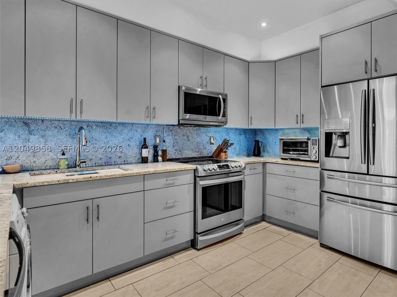 Condo for sale at Yacht Harbour 1G