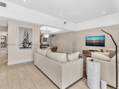 Comprar apartamento no Yacht Harbour 1G