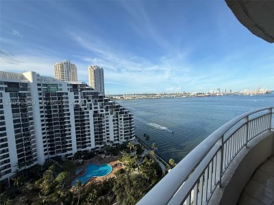 Isola Brickell Key Apt #2107