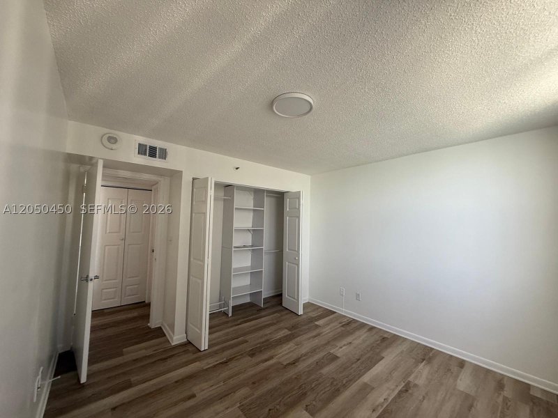 Apartment for rent at Isola Brickell Key 2107