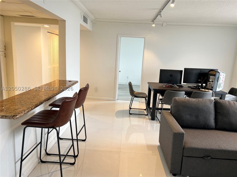 Apartment for rent at Sailboat Cay 1407