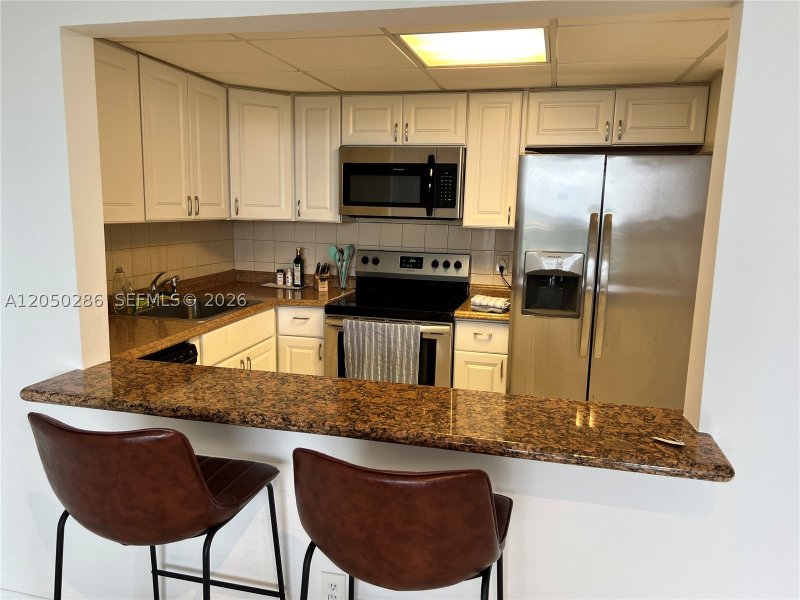 Apartment for rent at Sailboat Cay 1407
