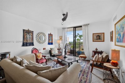 Comprar apartamento en Puerta De Palmas 806