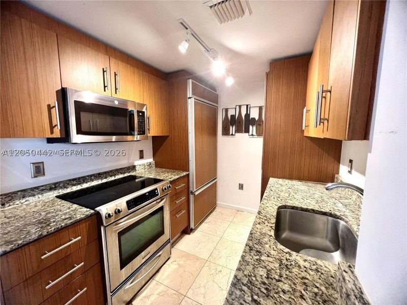 Apartment for rent at Harbour House 323
