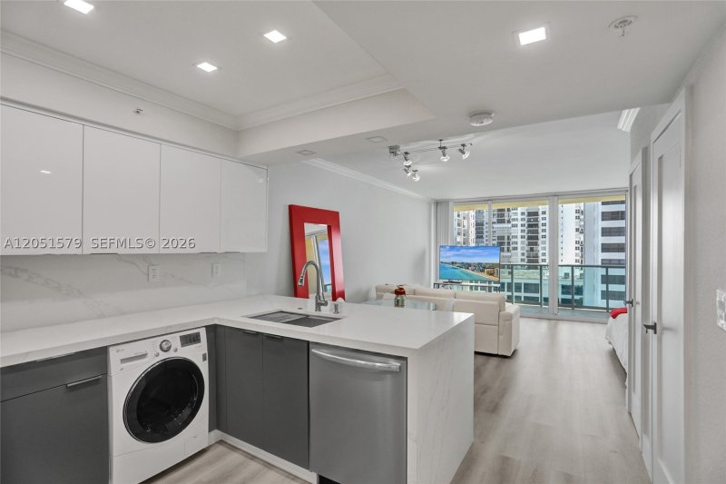 Alquiler de apartamento en The Wave Condo 704 (availab
