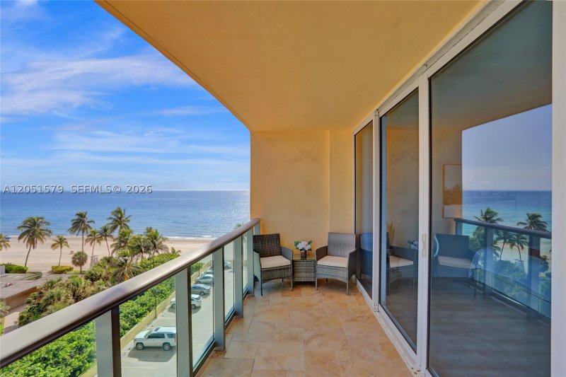 Alquiler de apartamento en The Wave Condo 704 (availab