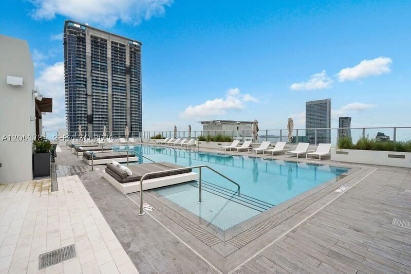 Apartment for rent at 1010 Brickell 1403