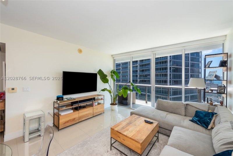 Apartment for rent at Icon Brickell Tower I 4213