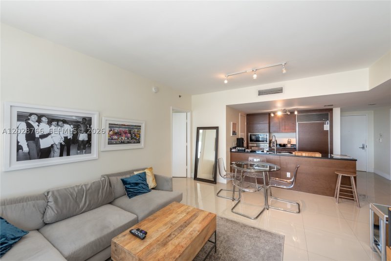 Apartment for rent at Icon Brickell Tower I 4213