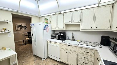 Aluguel de apartamento no The Hemispheres 4L