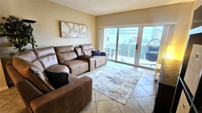 Aluguel de apartamento no The Hemispheres 4L