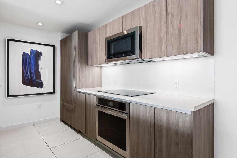 Condo for sale at Tiffany House 916