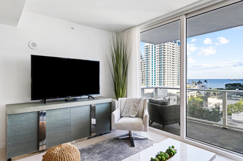 Condo for sale at Tiffany House 916
