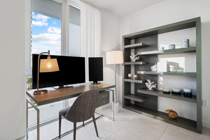 Condo for sale at Tiffany House 916