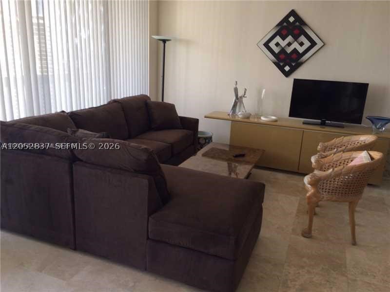 Apartment for rent at Turnberry Towers 22C