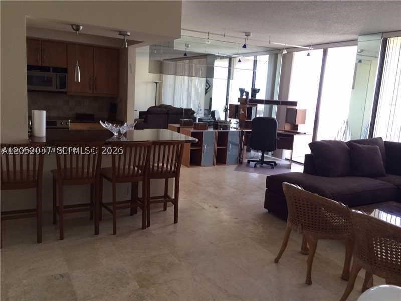 Apartment for rent at Turnberry Towers 22C
