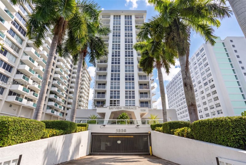 Condo for sale at Bayview Terrace 1405