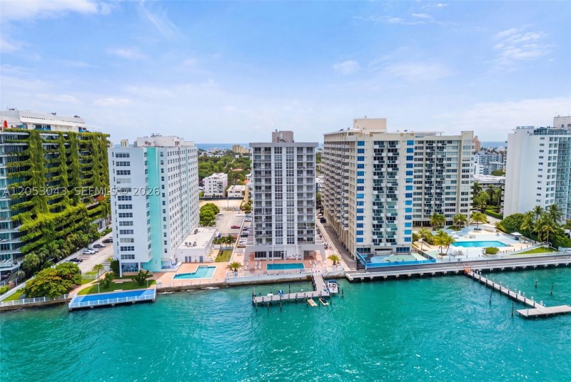 Condo for sale at Bayview Terrace 1405