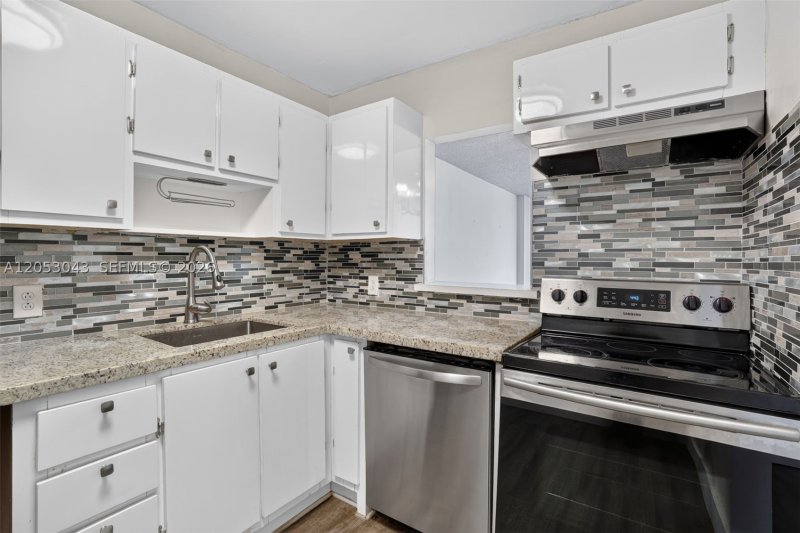 Condo for sale at Bayview Terrace 1405