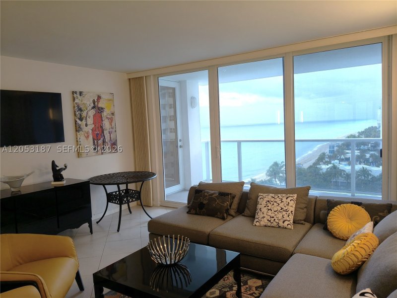 Condo for sale at Aquarius Towers 1106S