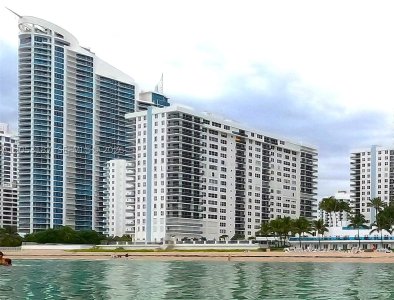 Comprar apartamento en Aquarius Towers 1106S