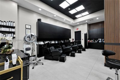 Comprar apartamento en Merrick Manor CU-3K