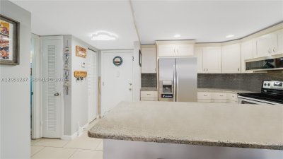 Comprar apartamento en Imperial Towers 504