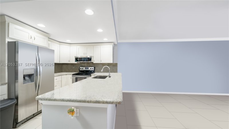 Condo for sale at Imperial Towers 504