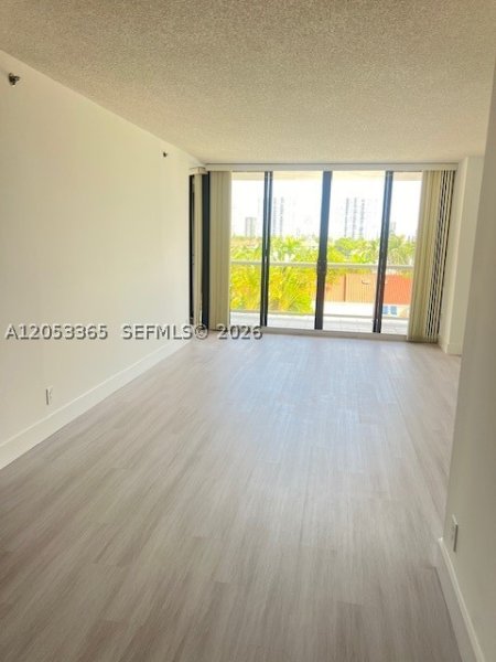 Alquiler de apartamento en Harbor Tower at Waterways 504
