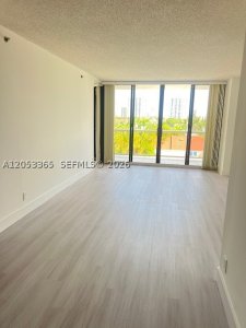 Aluguel de apartamento no Harbor Tower at Waterways 504