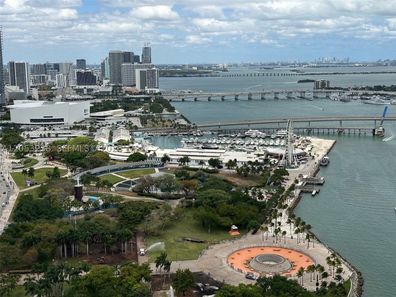 Apartment for rent at One Miami East Tower 4320