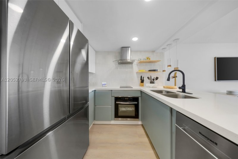 Property photo # 4