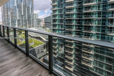 Comprar apartamento en SLS Lux Brickell 3006