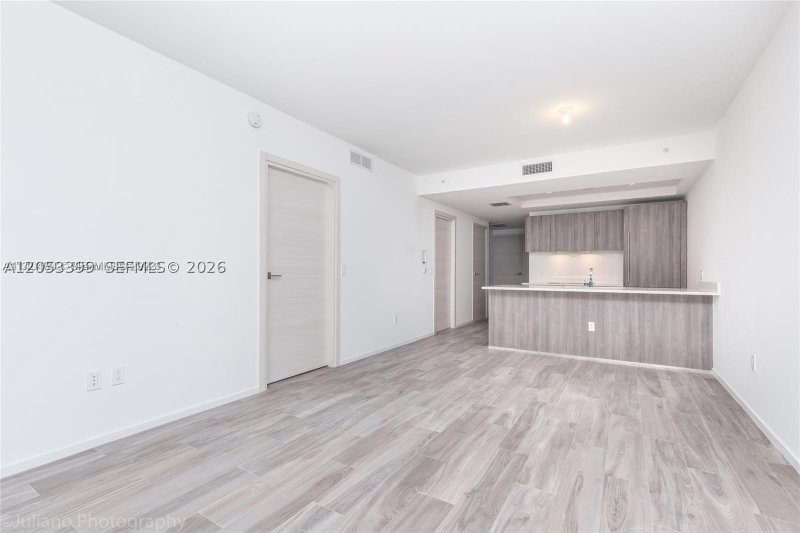 Condo for sale at SLS Lux Brickell 3006