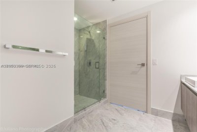 Comprar apartamento no SLS Lux Brickell 3006