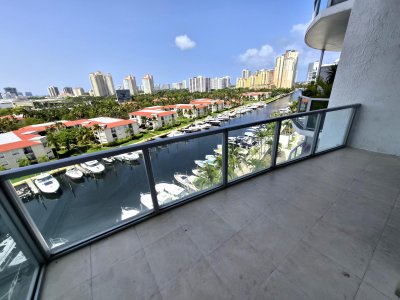 Comprar apartamento en Uptown Marina Lofts 805
