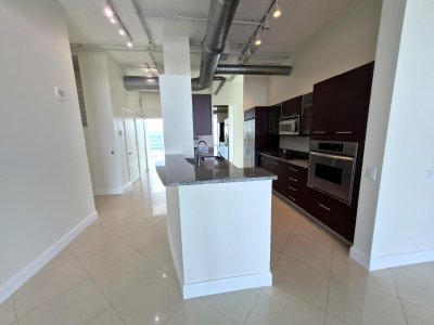 Comprar apartamento en Uptown Marina Lofts 805