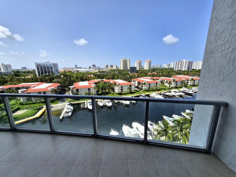Comprar apartamento en Uptown Marina Lofts 805