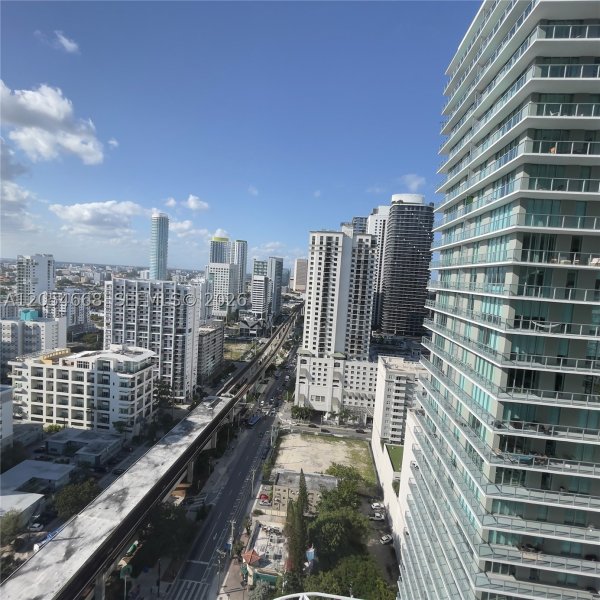 Condo for sale at Axis on Brickell South Tower 3011-S