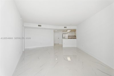 Comprar apartamento en Turnberry On The Green 2506