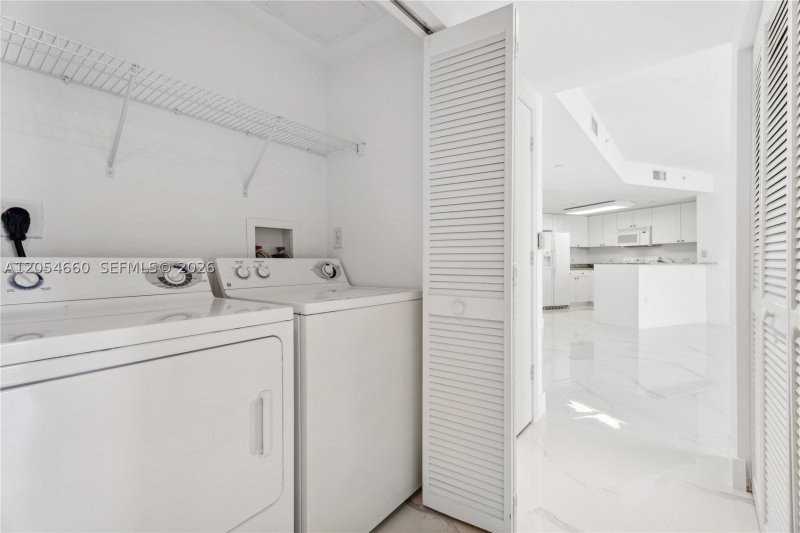 Condo for sale at Turnberry On The Green 2506
