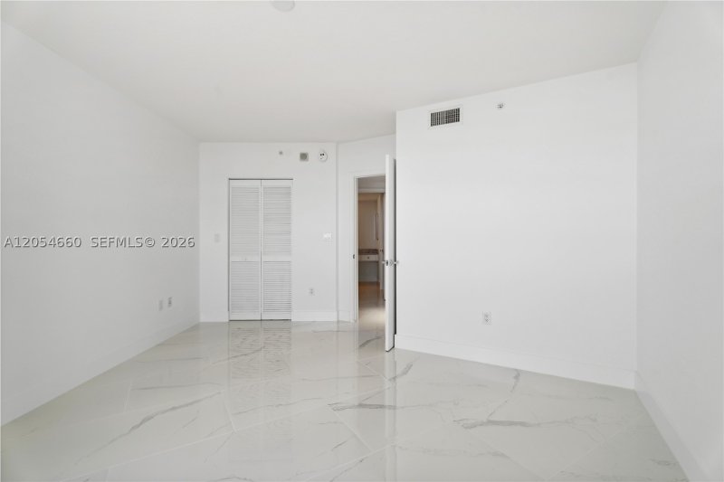 Condo for sale at Turnberry On The Green 2506
