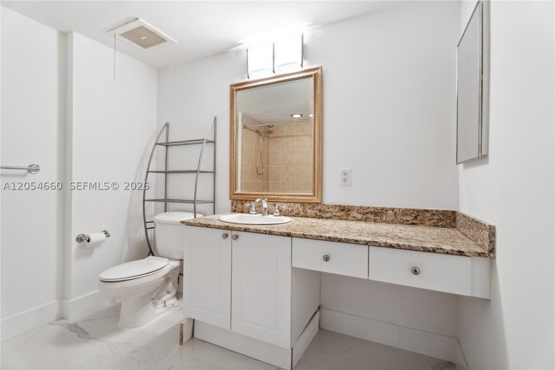 Condo for sale at Turnberry On The Green 2506
